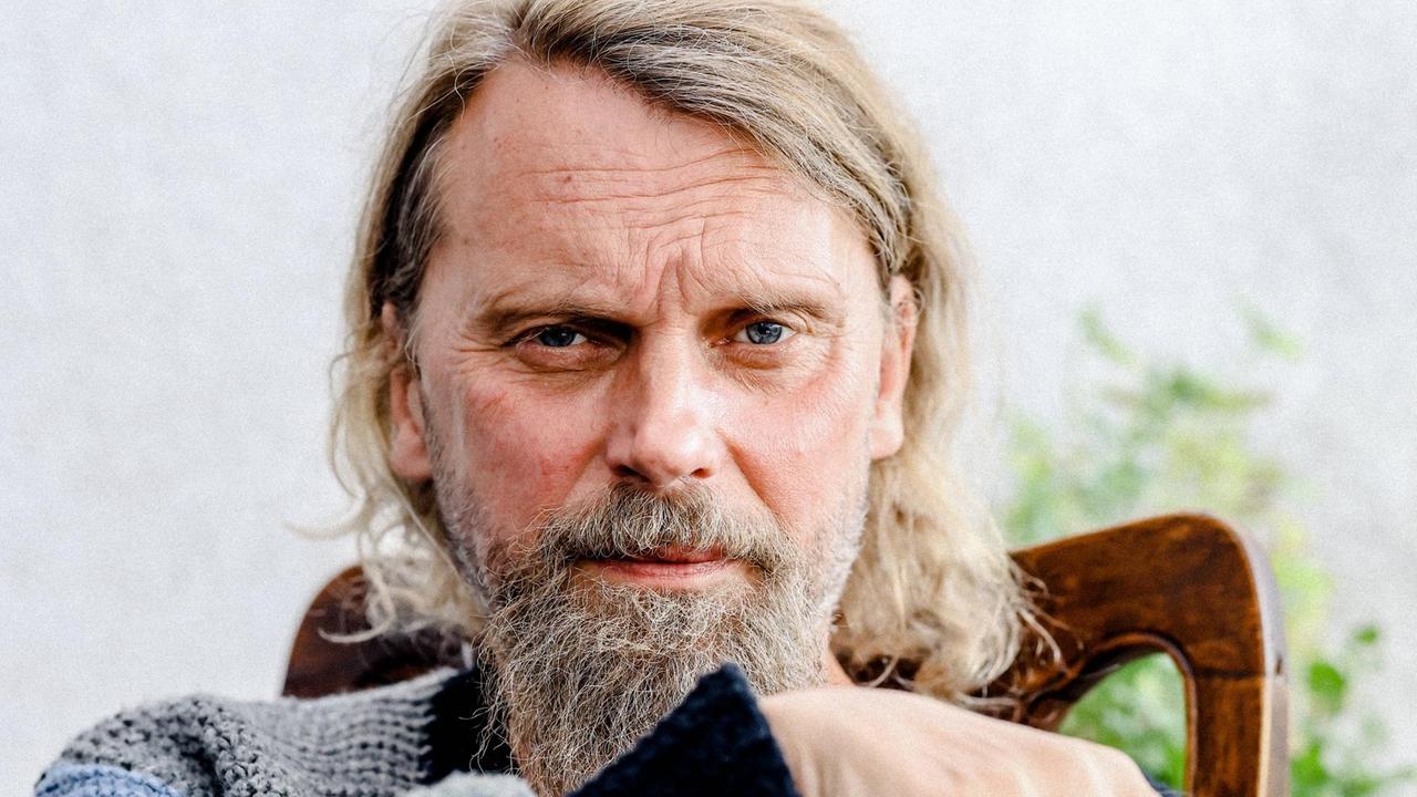Porträt des Autors und Musikkritikers Jens Balzer Porträt des Autors und Musikkritikers Jens Balzer