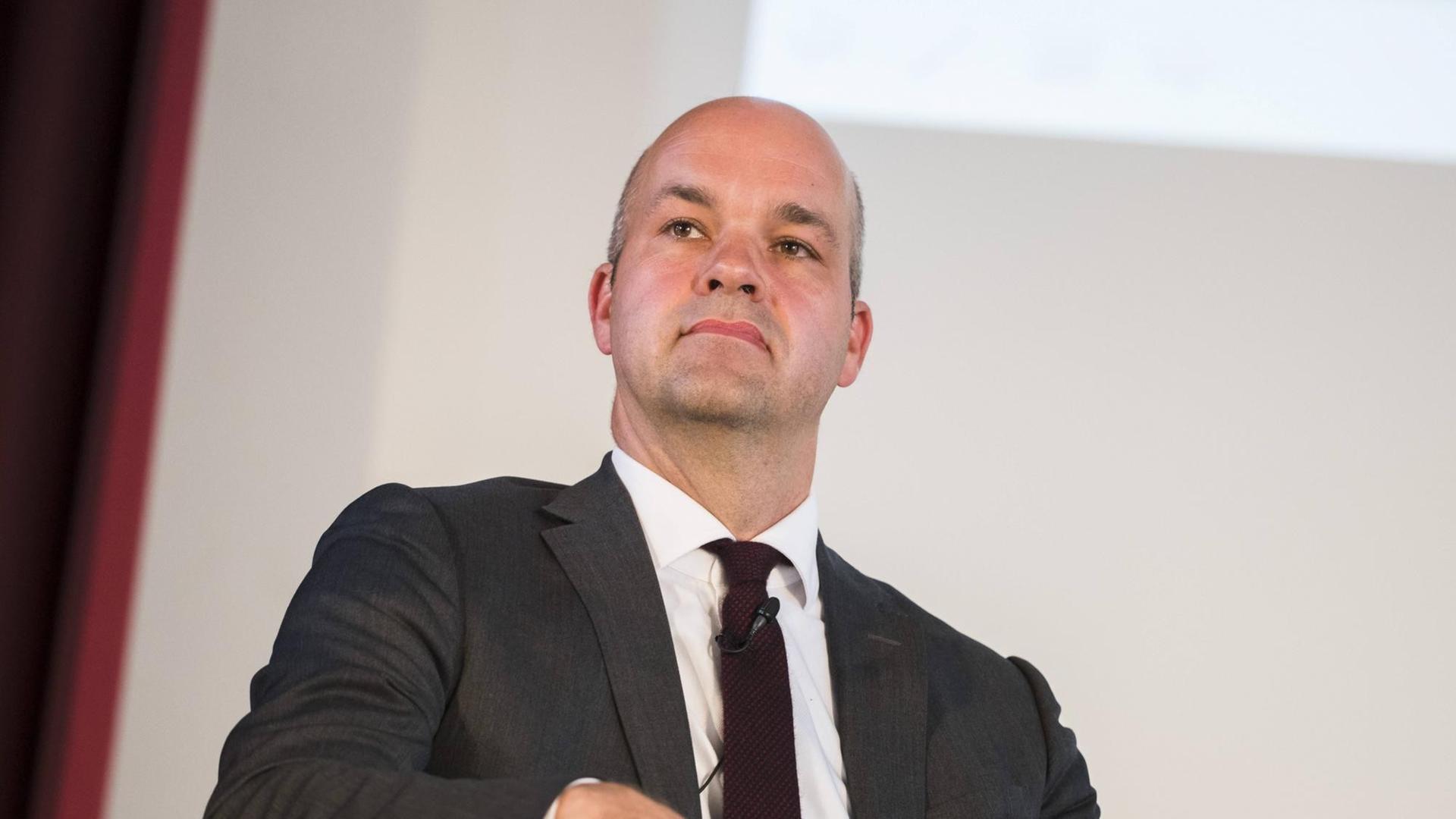 Der Präsident des Deutschen Instituts für Wirtschaftsforschung (DIW), Marcel Fratzscher, bei einer Veranstaltung in Berlin. Der Präsident des Deutschen Instituts für Wirtschaftsforschung (DIW), Marcel Fratzscher, bei einer Veranstaltung in Berlin.