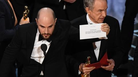 "La La Land"-Produzent Jordan Horowitz stellt klar, dass wirklich nicht er den Oscar für den besten Film gewonnen hat, sondern die "Moonlight"-Crew.