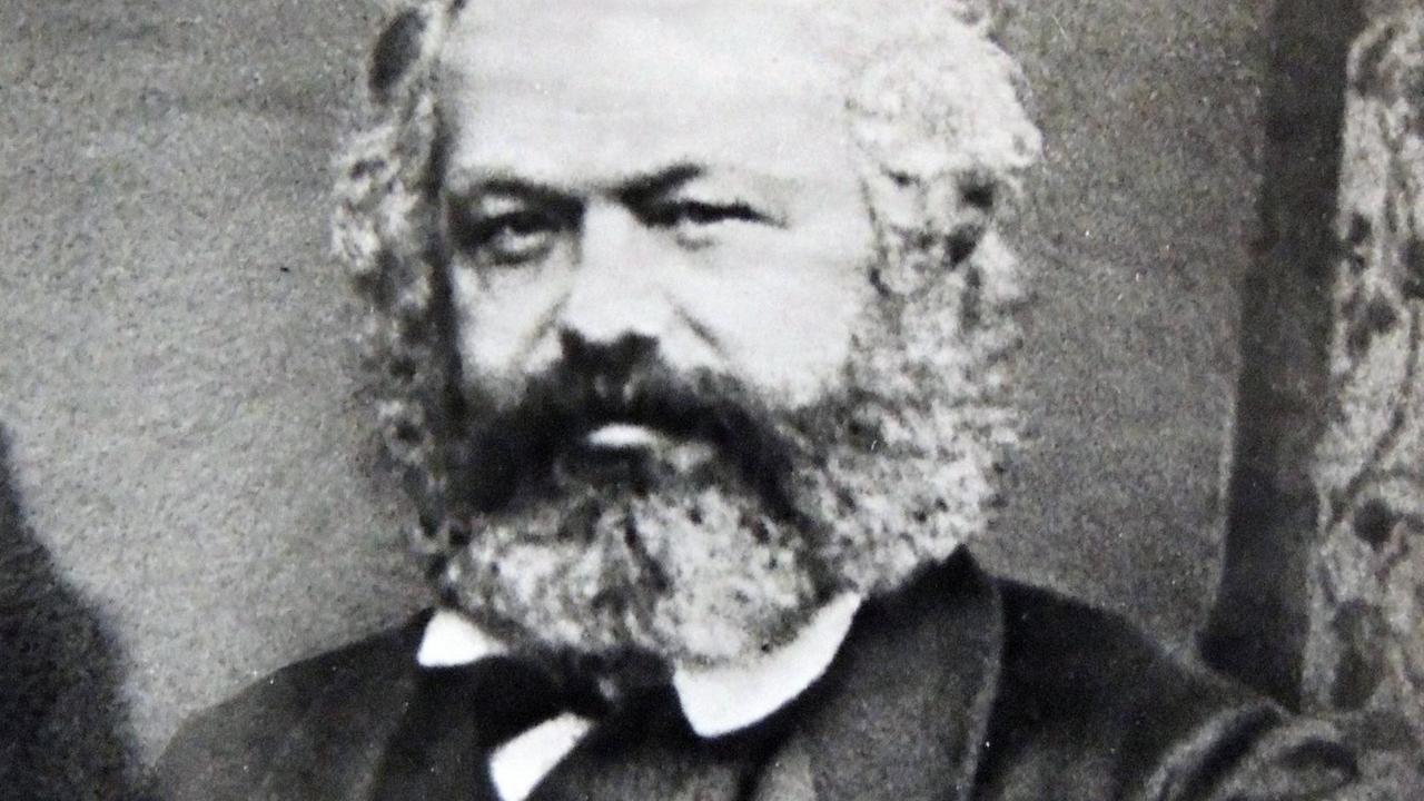 Karl Heinrich Marx 5 May 1818 14 March 1883) Marx was a German philosopher, economist, sociologist, historian, journalist, and revolutionary socialist. Marx s work in economics laid the basis for the current understanding of labour and its relation to capital, and has influenced much of subsequent economic thought WHA PUBLICATIONxINxGERxSUIxAUTxONLY !ACHTUNG AUFNAHMEDATUM GESCHÄTZT! Copyright: WHA UnitedArchivesWHA_037_0743 Karl Heinrich Marx 5 May 1818 14 March 1883 Marx what a German Philosopher Economist sociologist Historian Journalist and Revolutionary Socialist Marx S Work in Economics laid The Basis for The Current Understanding of Labour and its Relation to Capital and has Influenced Much of subsequent offer Economic Thought Wha PUBLICATIONxINxGERxSUIxAUTxONLY Regard date estimated Copyright Wha UnitedArchivesWHA_037_0743 Karl Heinrich Marx 5 May 1818 14 March 1883) Marx was a German philosopher, economist, sociologist, historian, journalist, and revolutionary socialist. Marx s work in economics laid the basis for the current understanding of labour and its relation to capital, and has influenced much of subsequent economic thought WHA PUBLICATIONxINxGERxSUIxAUTxONLY !ACHTUNG AUFNAHMEDATUM GESCHÄTZT! Copyright: WHA UnitedArchivesWHA_037_0743 Karl Heinrich Marx 5 May 1818 14 March 1883 Marx what a German Philosopher Economist sociologist Historian Journalist and Revolutionary Socialist Marx S Work in Economics laid The Basis for The Current Understanding of Labour and its Relation to Capital and has Influenced Much of subsequent offer Economic Thought Wha PUBLICATIONxINxGERxSUIxAUTxONLY Regard date estimated Copyright Wha UnitedArchivesWHA_037_0743