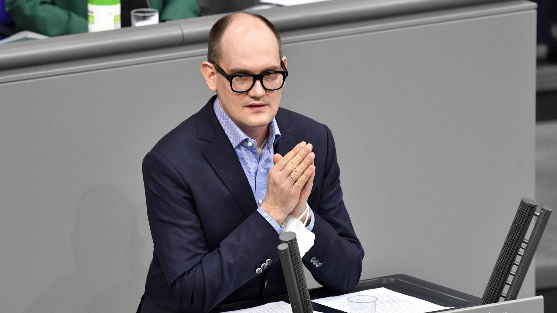Janosch Dahmen in der 212. Sitzung des Deutschen Bundestages im Reichstagsgebäude. Berlin, 25.02.2021 Janosch Dahmen in der 212. Sitzung des Deutschen Bundestages im Reichstagsgebäude. Berlin, 25.02.2021