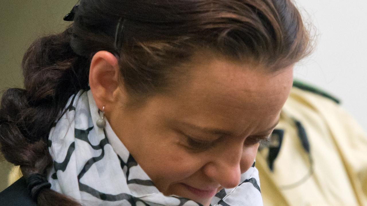 Beate Zschäpe hat den größten Promi-Faktor unter den weiblichen Gefangenen in Stadelheim. Für unsere Autorin ist der Hype um sie beängstigend. Beate Zschäpe hat den größten Promi-Faktor unter den weiblichen Gefangenen in Stadelheim. Für unsere Autorin ist der Hype um sie beängstigend.