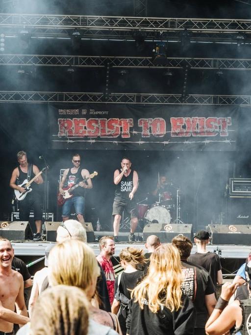 Das Festival "Resist to Exist" in Kremmen 2018.