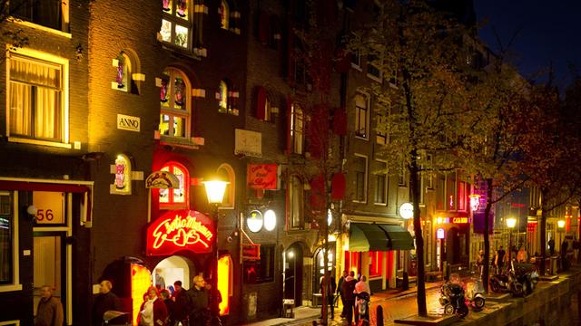 Das Amsterdamer Rotlichtviertel "De Wallen"