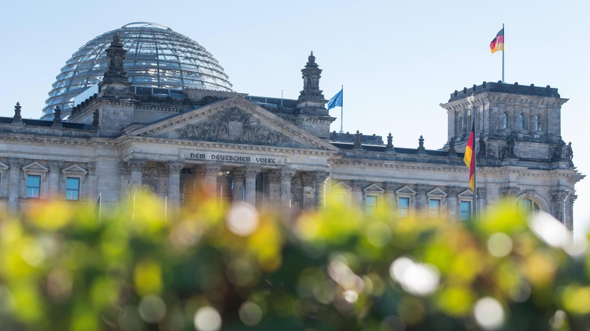 Im Bild ist das Reichstagsgebäude zu sehen.