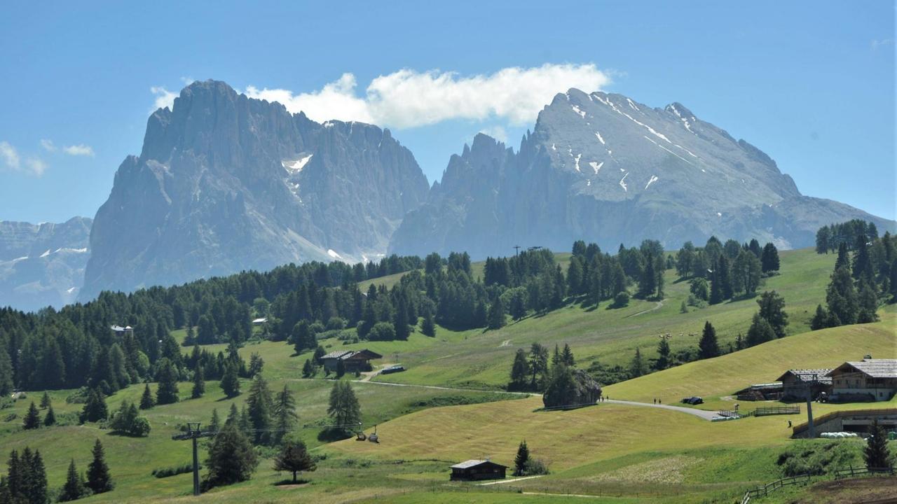 Blick auf die Dolomiten. Blick auf die Dolomiten.