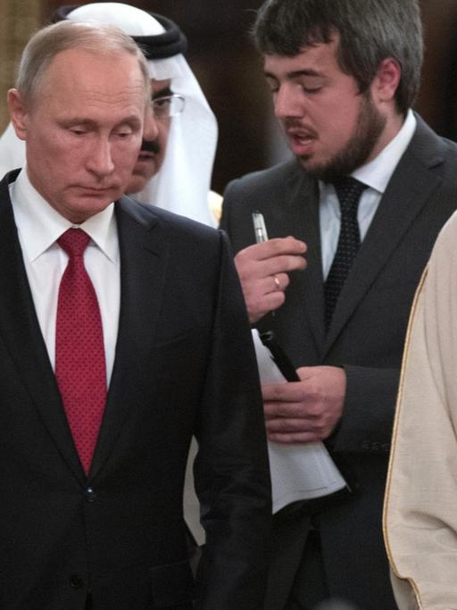 Russlands Präsident Wladimir Putin und Saudi-Arabiens König King Salman bin Abdulaziz Al Saud beim Treffen in Moskau am 05.10.2017