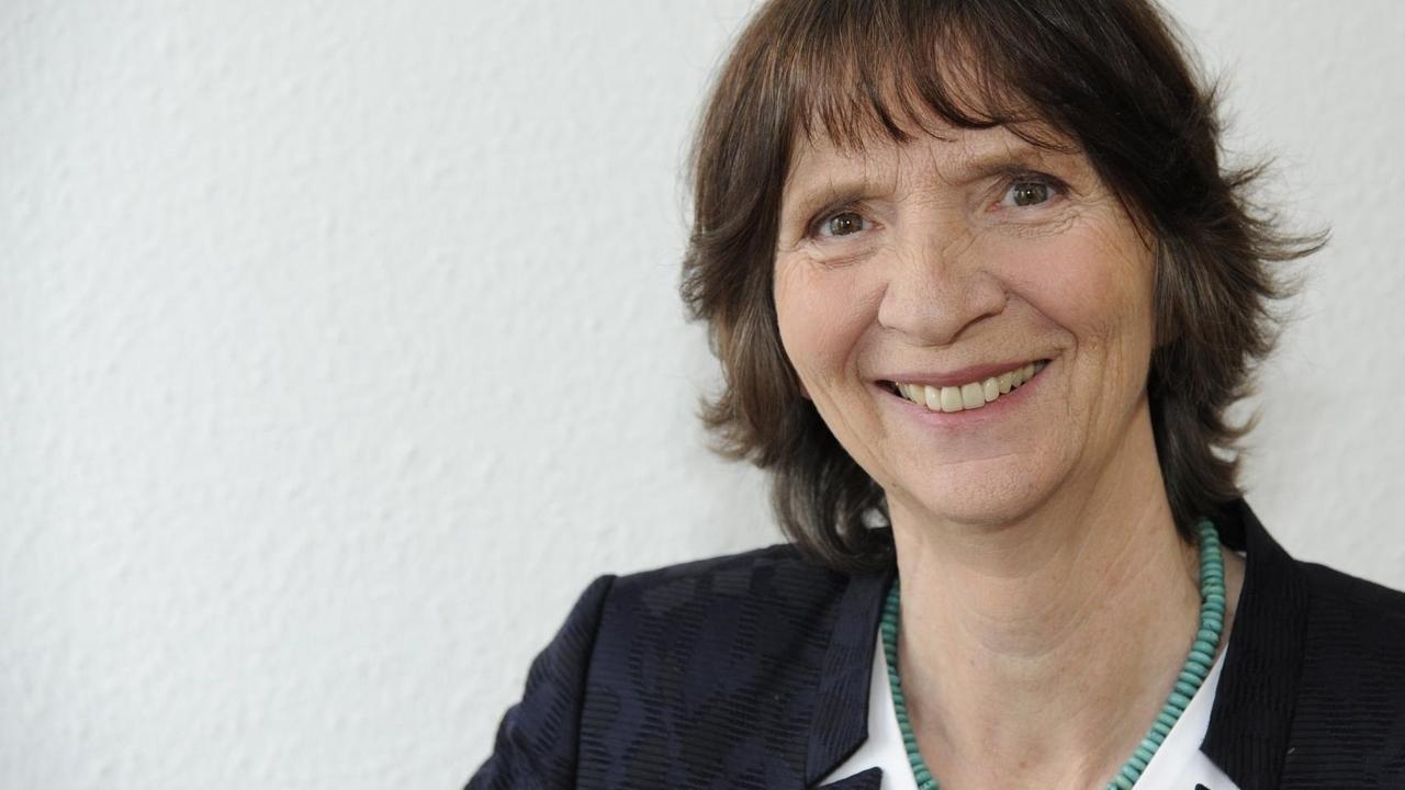 Die Konstanzer Literatur- und Kulturwissenschaftlerin Aleida Assmann, aufgenommen am 25.01.2015 in Köln. Die Konstanzer Literatur- und Kulturwissenschaftlerin Aleida Assmann, aufgenommen am 25.01.2015 in Köln.