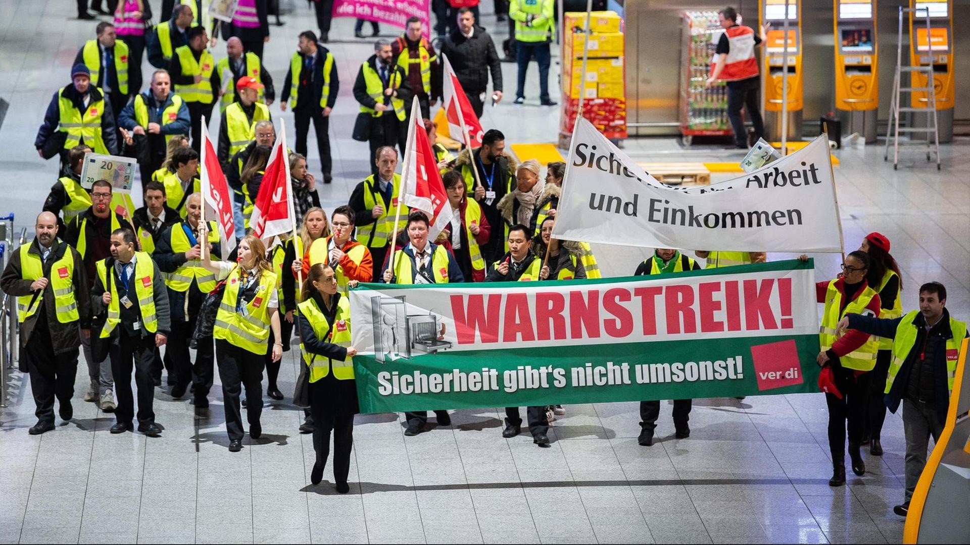 Streiks An Flughäfen - Welche Ansprüche Haben Passagiere ...