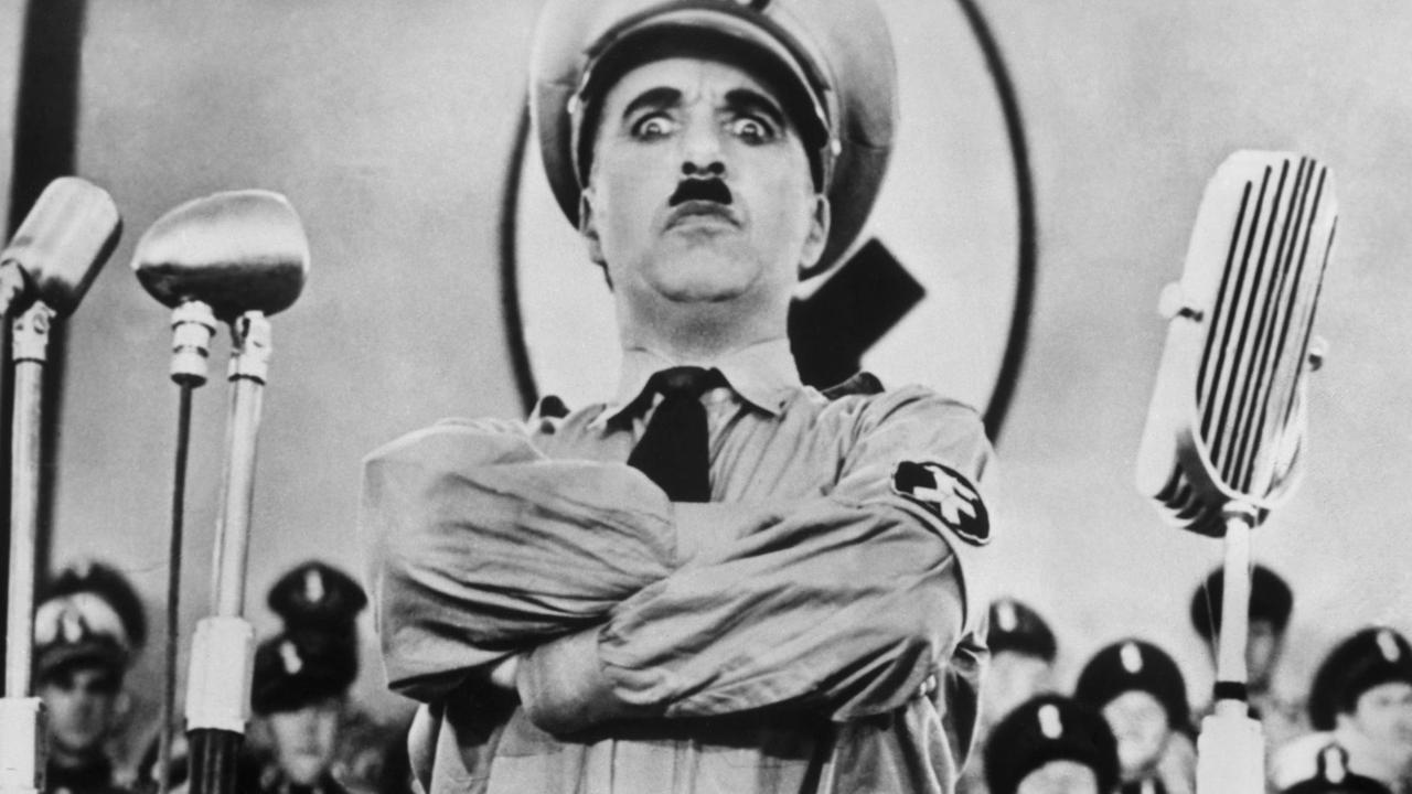 Der große Diktator (1940), Regie, Produktion und Hauptrollen: Charlie Chaplin als Diktator Adenoid Hynkel, Diktator von Tomamia Der große Diktator (1940), Regie, Produktion und Hauptrollen: Charlie Chaplin als Diktator Adenoid Hynkel, Diktator von Tomamia