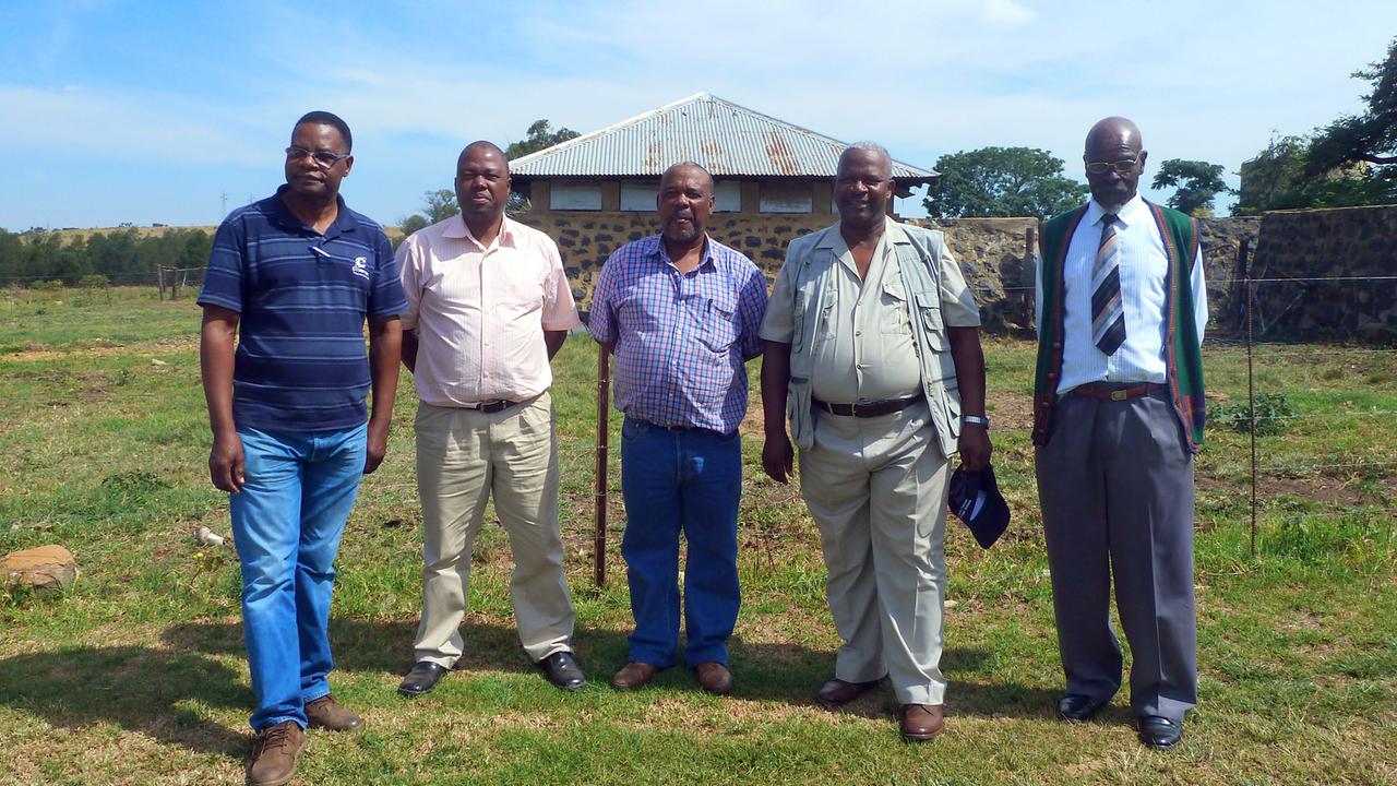 Andson Kunene (2.v.r.) Mbongiseni Malunga (3.v.r.) - Kleinbauern der African Farmers Association in Südafrika. Andson Kunene (2.v.r.) Mbongiseni Malunga (3.v.r.) - Kleinbauern der African Farmers Association in Südafrika.