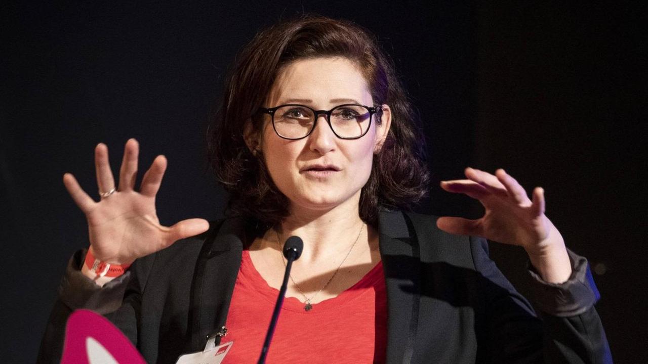 Ferda Ataman, Journalistin, beim Internationalen Frauentag der SPD. Berlin, 08.03.2019. Ferda Ataman, Journalistin, beim Internationalen Frauentag der SPD. Berlin, 08.03.2019.