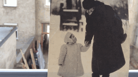 Leo Tolstoi mit Kind als Postkartenmotiv