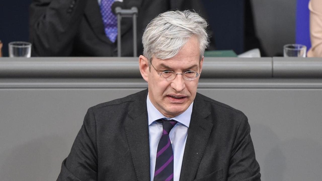Das Bild zeigt Mathias Middelberg (CDU) im Deutschen Bundestag. Das Bild zeigt Mathias Middelberg (CDU) im Deutschen Bundestag.
