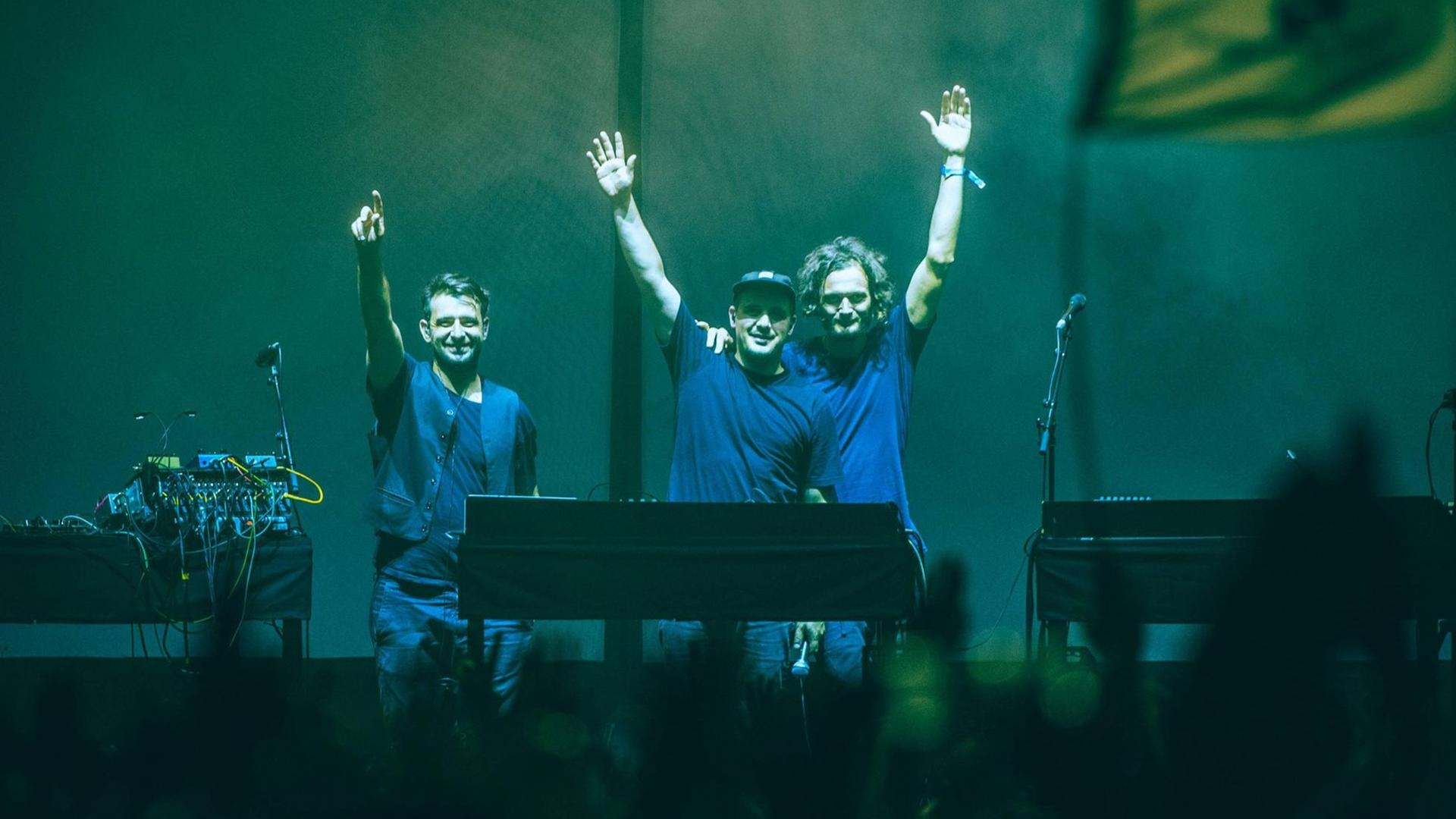 Die Band Moderat auf der Bühne Die Band Moderat auf der Bühne