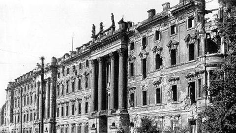 Die Fassade des Stadtschlosses in Berlin im Jahr 1950