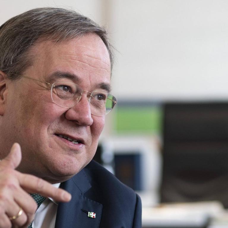 Armin Laschet Düsseldorf, 04.03.2020: Gespräch / Interview mit dem Ministerpräsident des Land Nordrhein-Westfalen Düsseldorf Staatskanzlei NRW Deutschland 