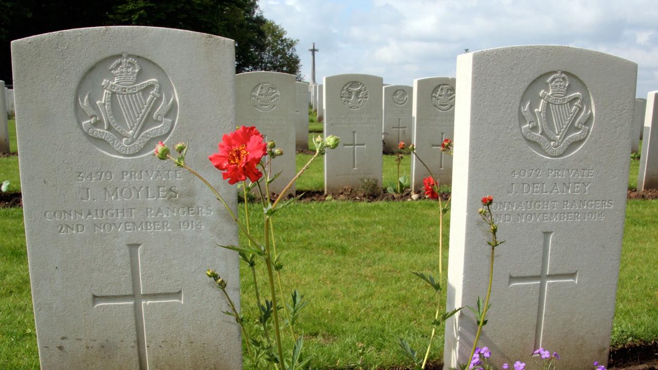 Der britische Friedhof bei Ypern (Belgien) Der britische Friedhof bei Ypern (Belgien)