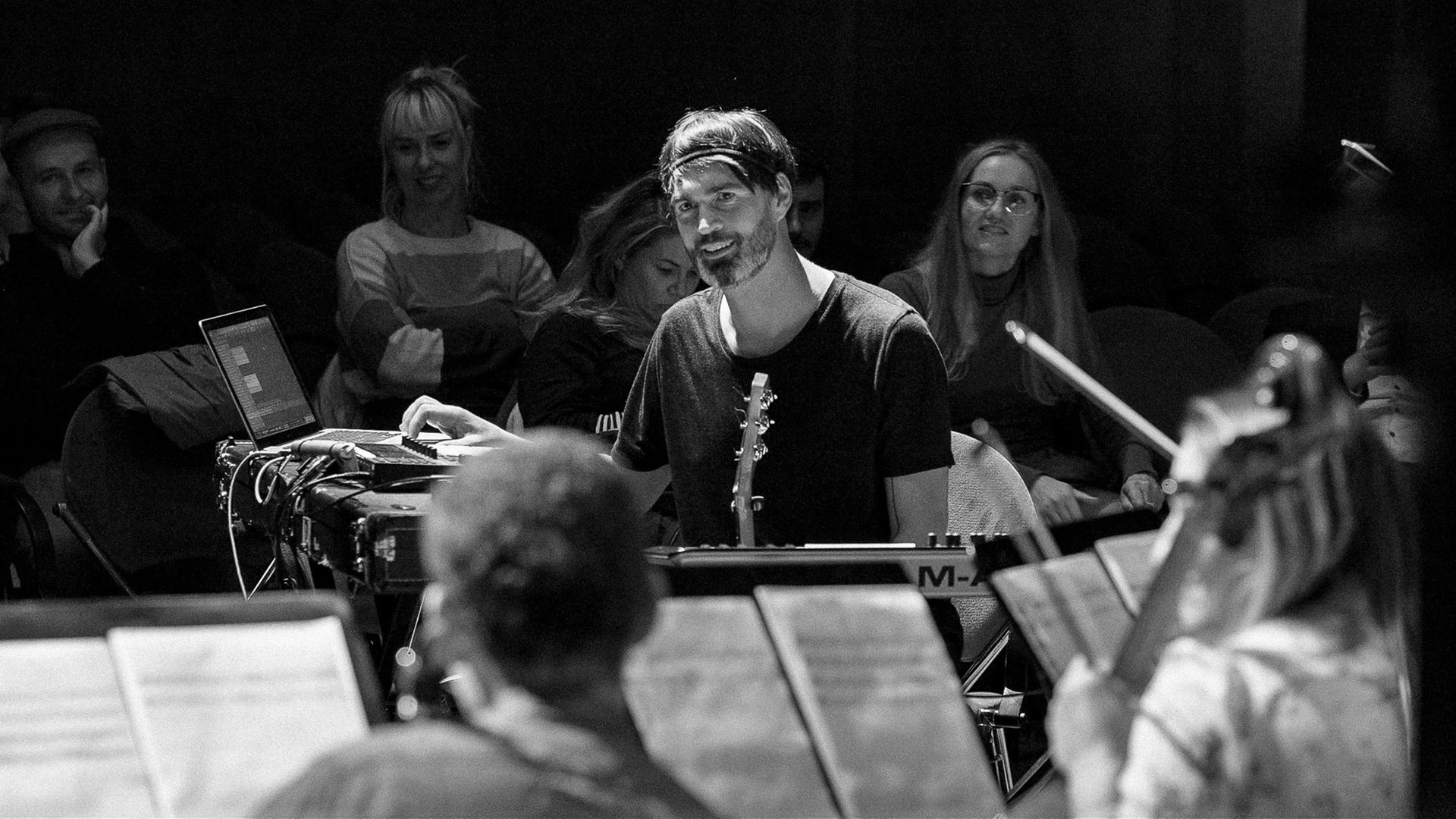 Stefan Streck alias "The Micronaut" bei Proben zu "Two Play To Play" Stefan Streck alias "The Micronaut" bei Proben zu "Two Play To Play"