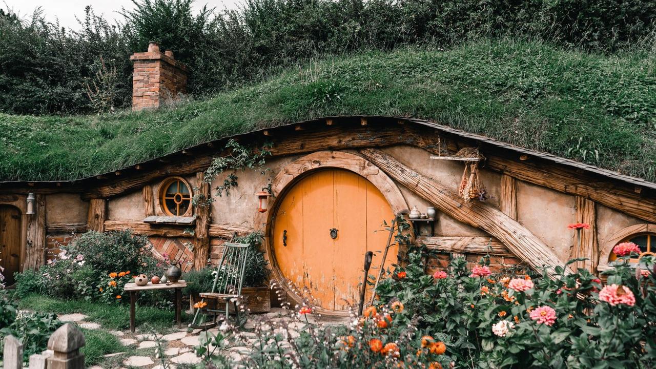 Die Hobbithöhle aus der Verfilmung "Der Hobbit" in Neuseeland.