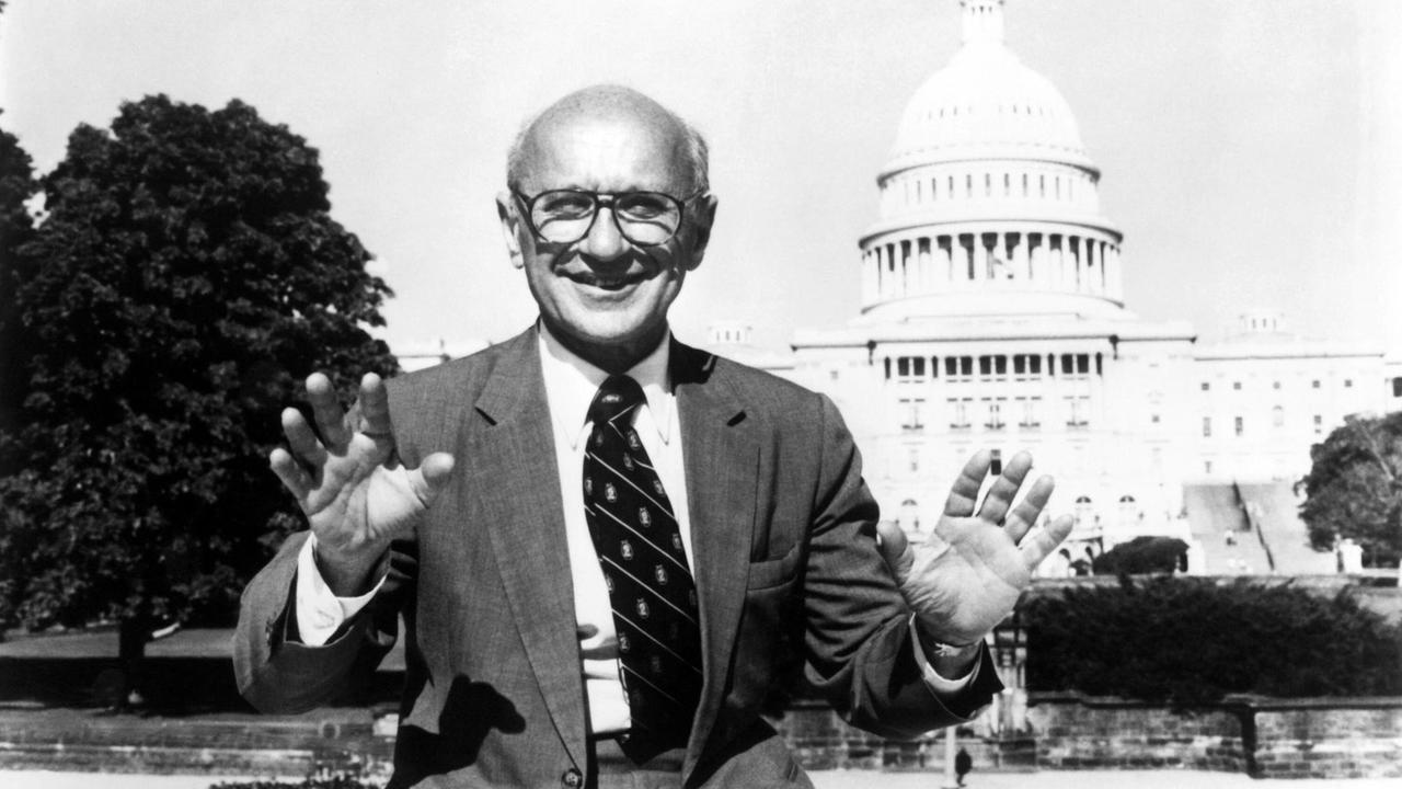Der Ökonom Milton Friedman im Jahr1980 fotografiert vor dem Kapitol in ...</p>

                        <a href=