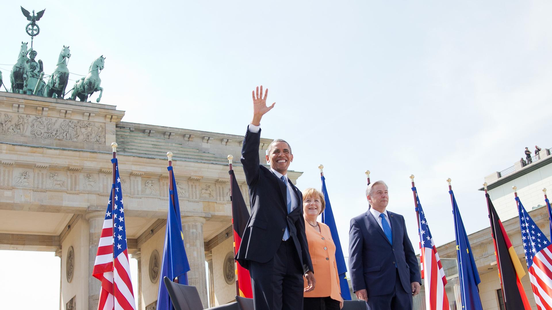Obama, Merkel, Wowereit im Juni 2013 am Brandenburger Tor Obama, Merkel, Wowereit im Juni 2013 am Brandenburger Tor
