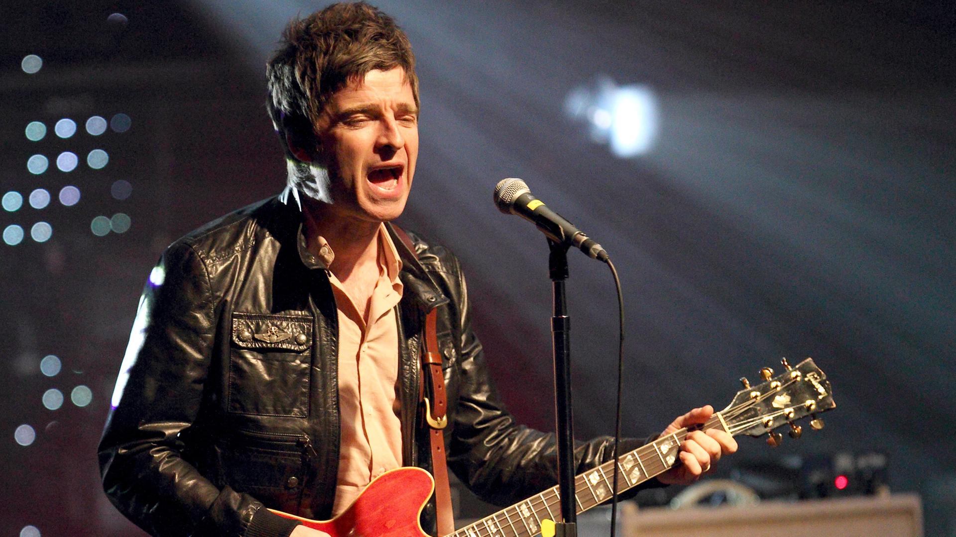 Der britische Musiker und Ex-Oasis-Mitglied Noel Gallagher. Der britische Musiker und Ex-Oasis-Mitglied Noel Gallagher.