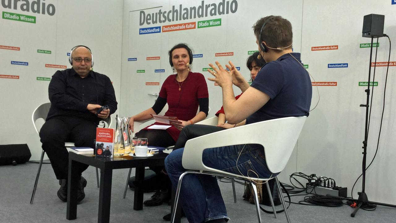 Multikulti oder Kulturkampf? Ein Lesart Spezial von der Leipziger Buchmesse: Armin Nassehi, Moderatorin Maike Albath, Sineb El Masrar, Constantin Schreiber (l-r) Multikulti oder Kulturkampf? Ein Lesart Spezial von der Leipziger Buchmesse: Armin Nassehi, Moderatorin Maike Albath, Sineb El Masrar, Constantin Schreiber (l-r)