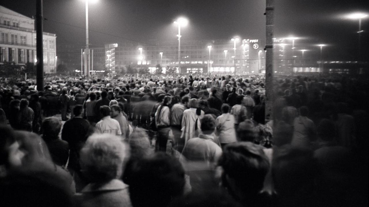 Bild von der Montagsdemonstration in Leipzig am 9. Oktober 1989 Bild von der Montagsdemonstration in Leipzig am 9. Oktober 1989