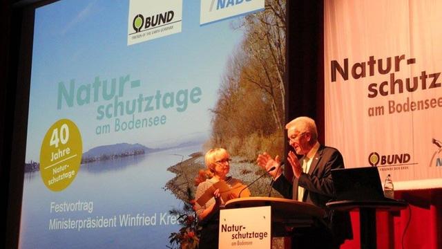 Befürwortet unter Bedingungen das europäische Freihandelsabkommen TTIP und eckt damit bei vielen Naturschützern an: Baden-Württembergs Ministerpräsident Winfried Kretschmann auf den 40. Bodensee-Naturschutztagen in Radolfzell.