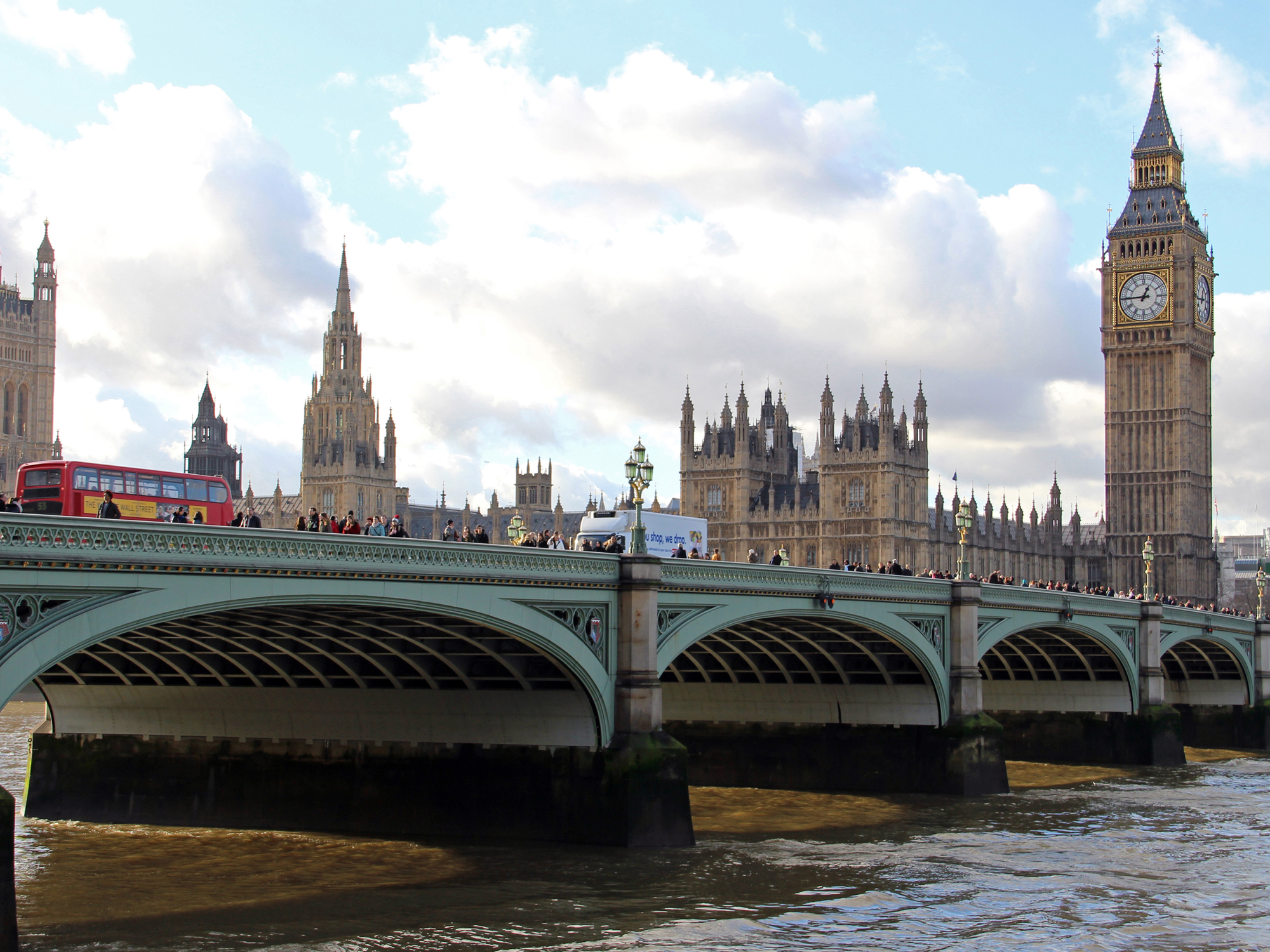Roman Die Gespenster beschwichtigen deutschlandfunkkultur.de