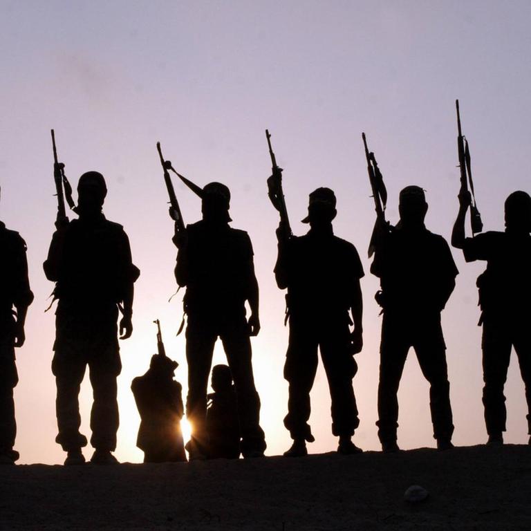 Vermutlich eine Gruppe von IS-Kämpfern im Nahen Osten