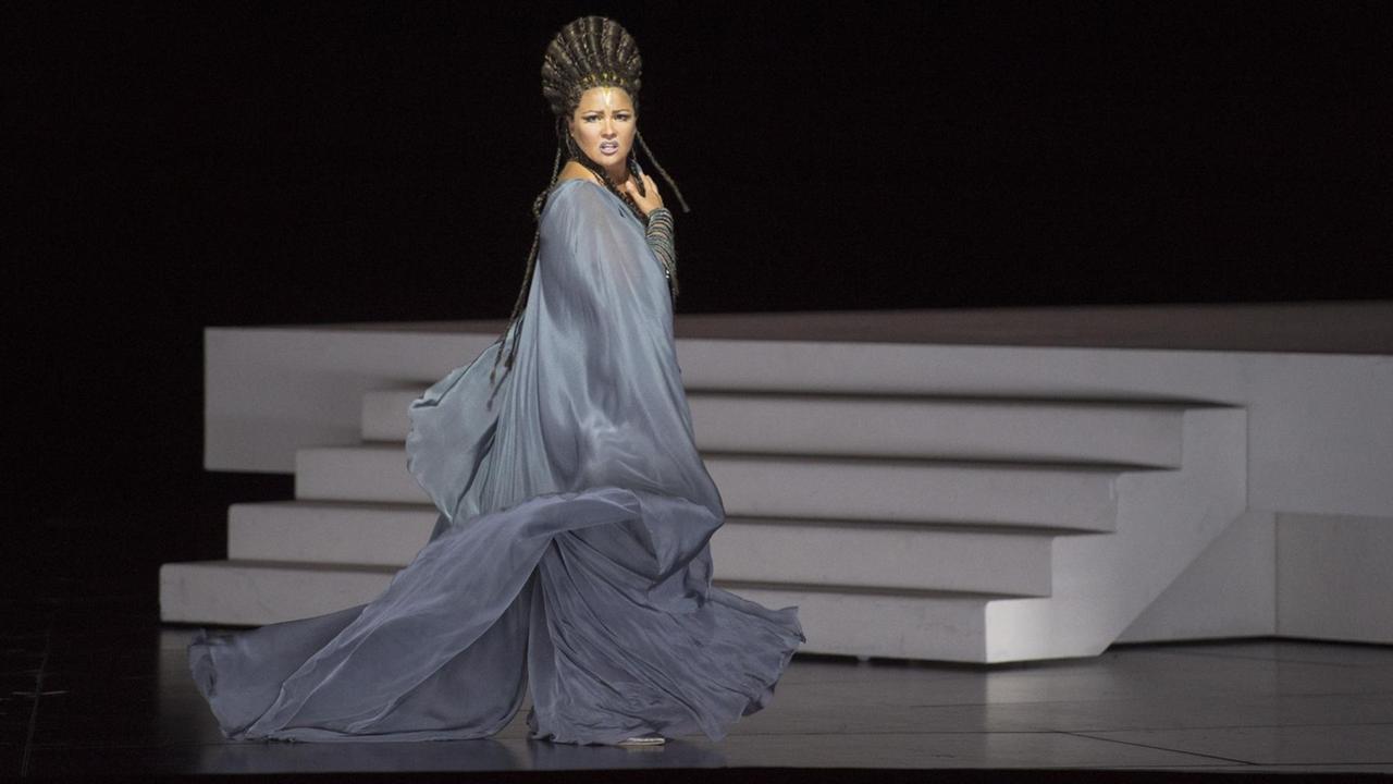 Anna Netrebko als Aida bei den Salzburger Festspielen 2017. Anna Netrebko als Aida bei den Salzburger Festspielen 2017.