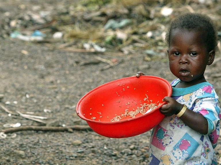 Leiden zumeist ein Leben lang am dem Folgen: Kinder, die mit Mangelernährung aufwachsen. 