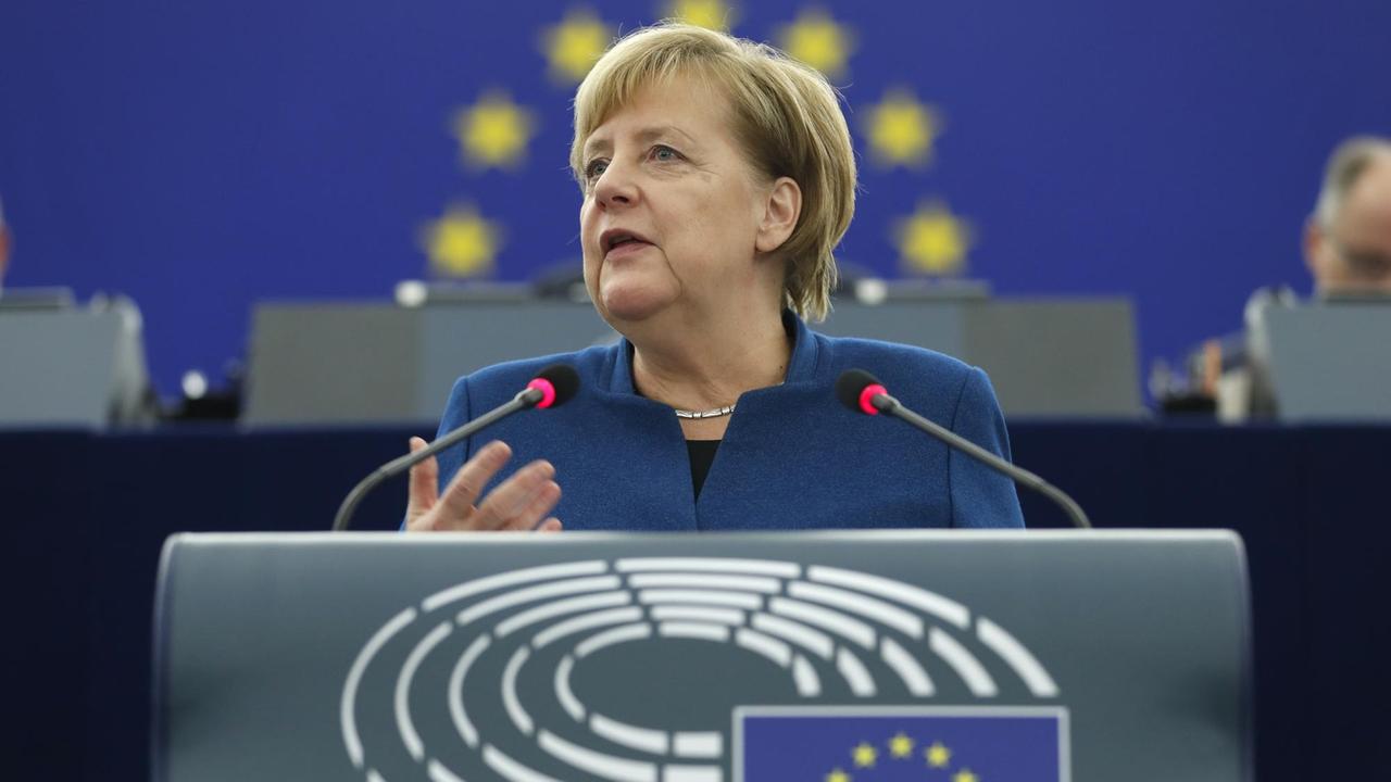 Bundeskanzlerin Merkel hält eine Rede zur Zukunft Europas Bundeskanzlerin Merkel hält eine Rede zur Zukunft Europas