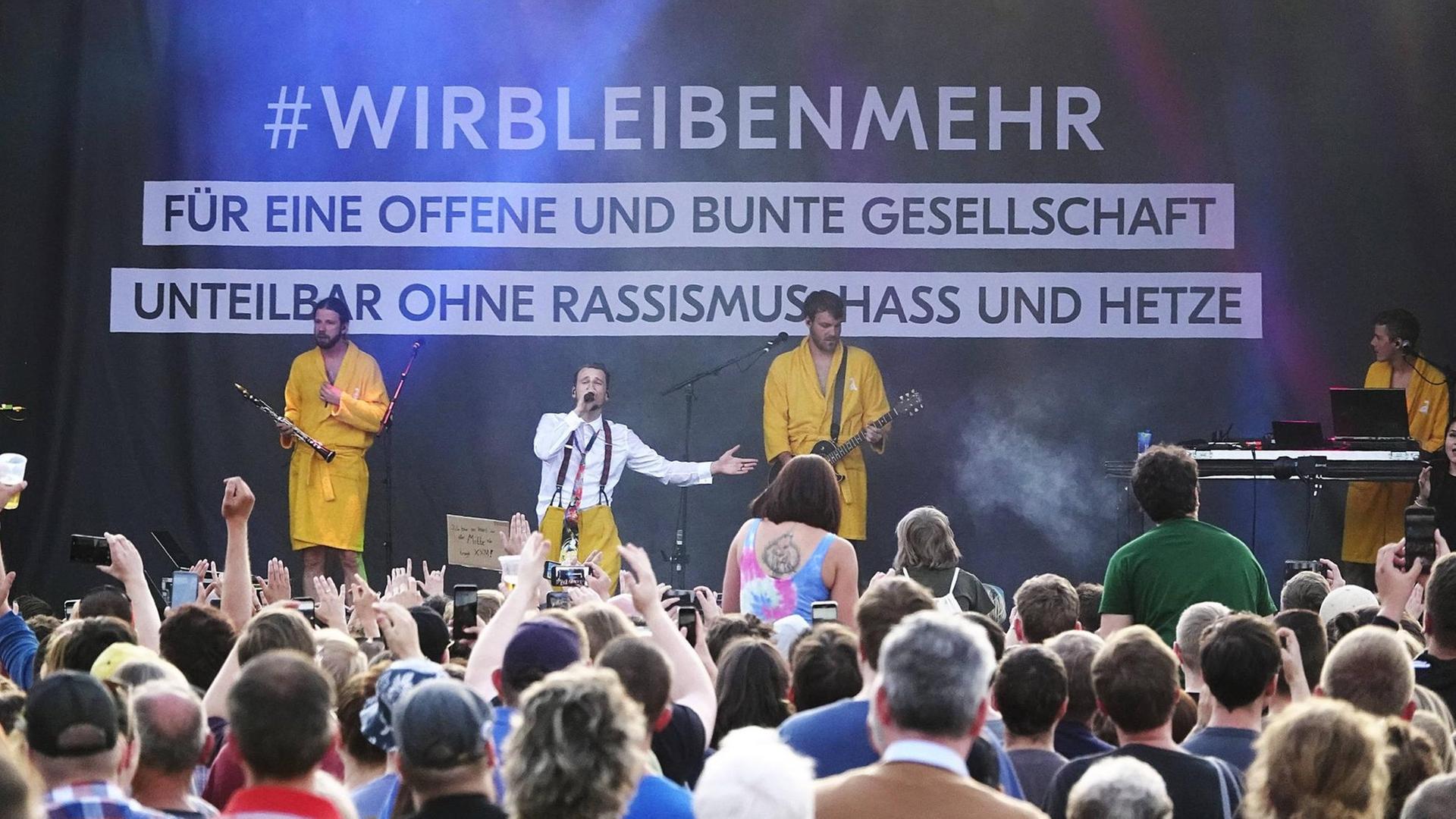 Blick auf die Bühne des Kosmos Chemnitz Festivals