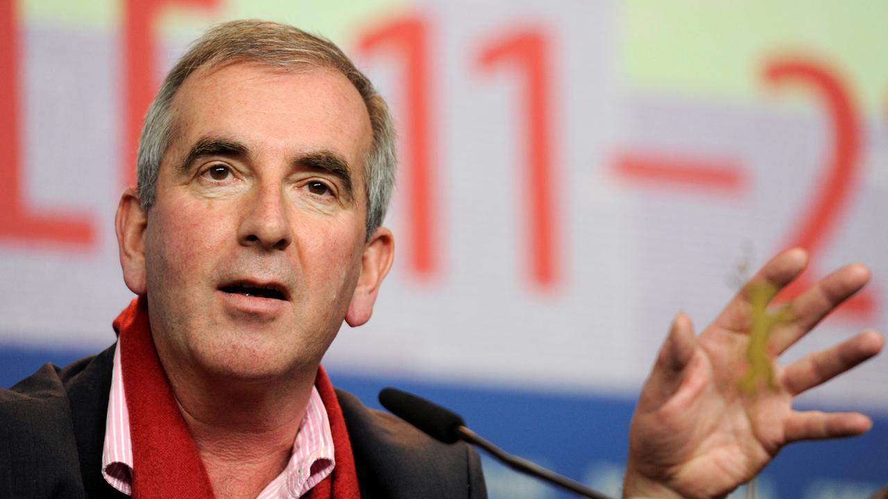 Der britische Schriftsteller Robert Harris bei der Berlinale 2010, als der Film "The Ghost Writer" vorgestellt wurde, für den er die Romanvorlage und das Drehbuch schrieb. Der britische Schriftsteller Robert Harris bei der Berlinale 2010, als der Film "The Ghost Writer" vorgestellt wurde, für den er die Romanvorlage und das Drehbuch schrieb.