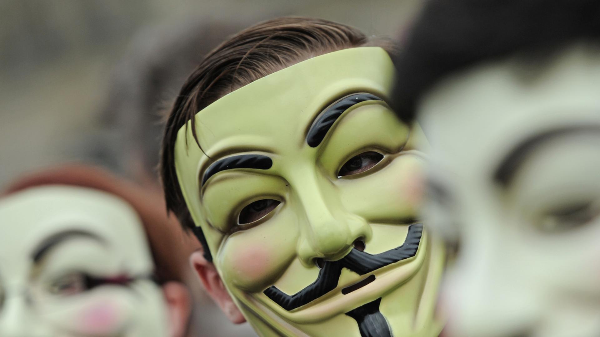 Mehrere Guy-Fawkes-Masken Mehrere Guy-Fawkes-Masken