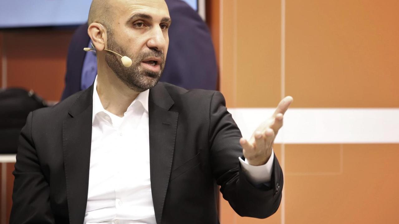 Ahmad Mansour diskutiert Ahmad Mansour diskutiert