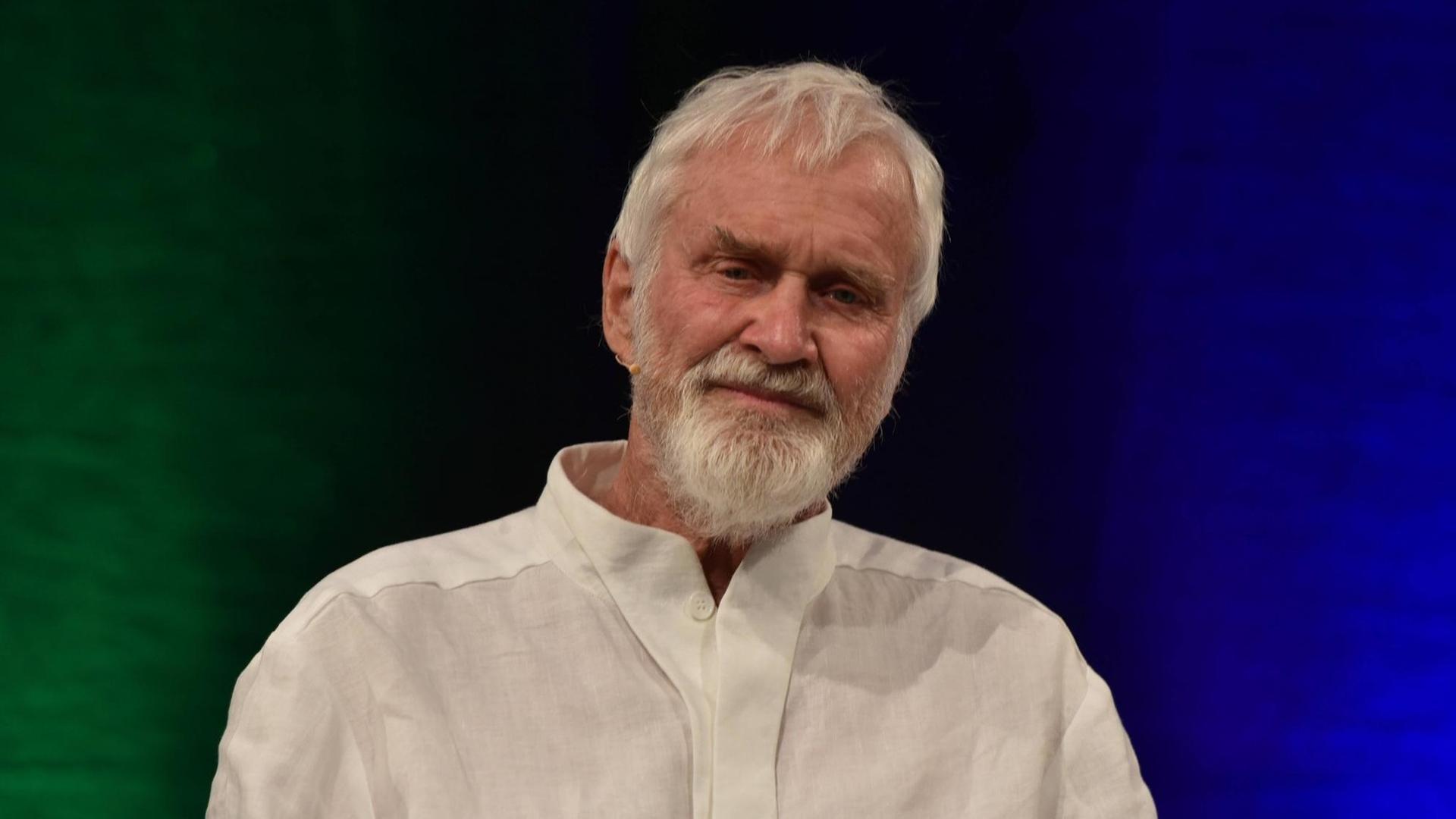 Porträt des Philosopheb Gernot Böhme anläßlich einer Diskussionsrunde und Lesung am 04.06.2019 in Köln auf der 7. phil.cologne, dem grössten deutschen Philosophie Festival. Porträt des Philosopheb Gernot Böhme anläßlich einer Diskussionsrunde und Lesung am 04.06.2019 in Köln auf der 7. phil.cologne, dem grössten deutschen Philosophie Festival.