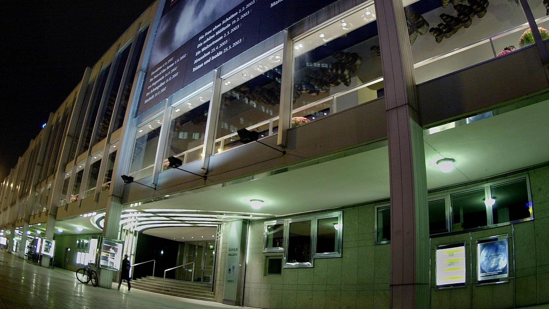 Außenaufnahnme des Frankfurter Schauspielhauses. Außenaufnahnme des Frankfurter Schauspielhauses.