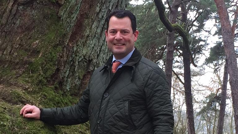 Philipp zu Guttenberg ist der Präsident Deutscher Waldbesitzer. Philipp zu Guttenberg ist der Präsident Deutscher Waldbesitzer.