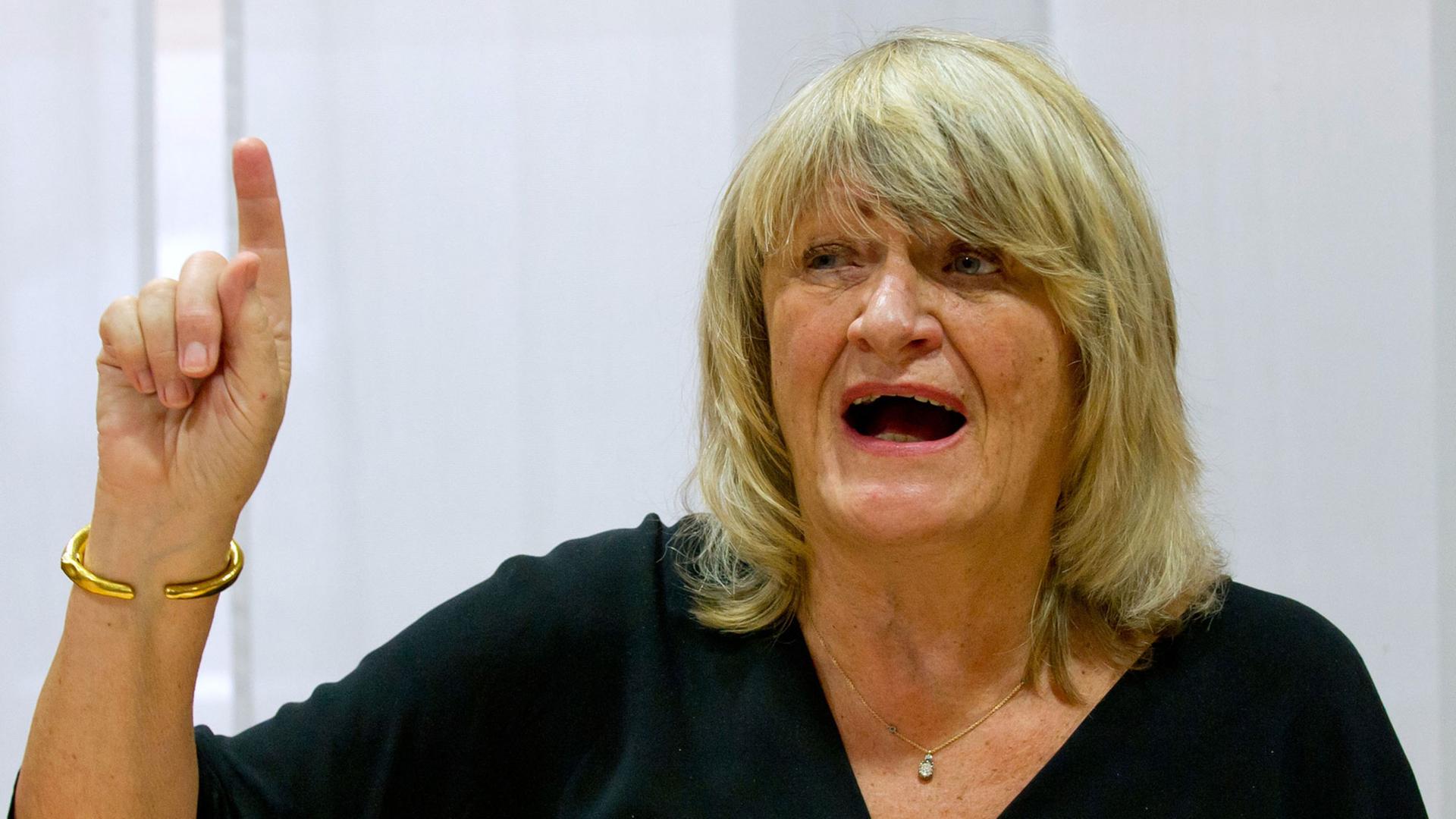 Sie galt Jahrzehnte als moralische Instanz: Die Herausgeberin der Frauenzeitschrift "Emma", Alice Schwarzer. Sie galt Jahrzehnte als moralische Instanz: Die Herausgeberin der Frauenzeitschrift "Emma", Alice Schwarzer.