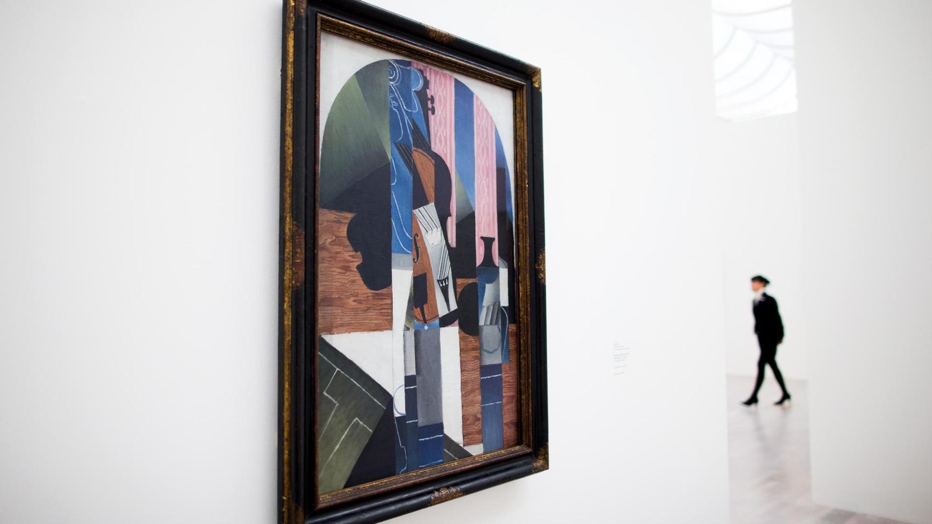 Das Bild "Stillleben (Geige und Tintenfass)" aus dem Jahr 1913 des spanischen Malers Juan Gris (1887 - 1927) Das Bild "Stillleben (Geige und Tintenfass)" aus dem Jahr 1913 des spanischen Malers Juan Gris (1887 - 1927)