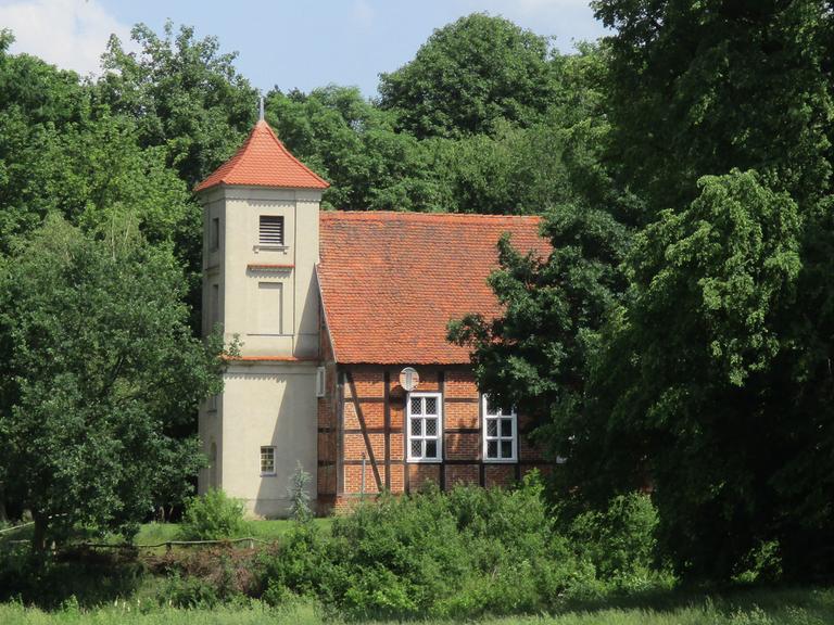 Die Dorfkirche des brandenburgischen Orts Goldbeck