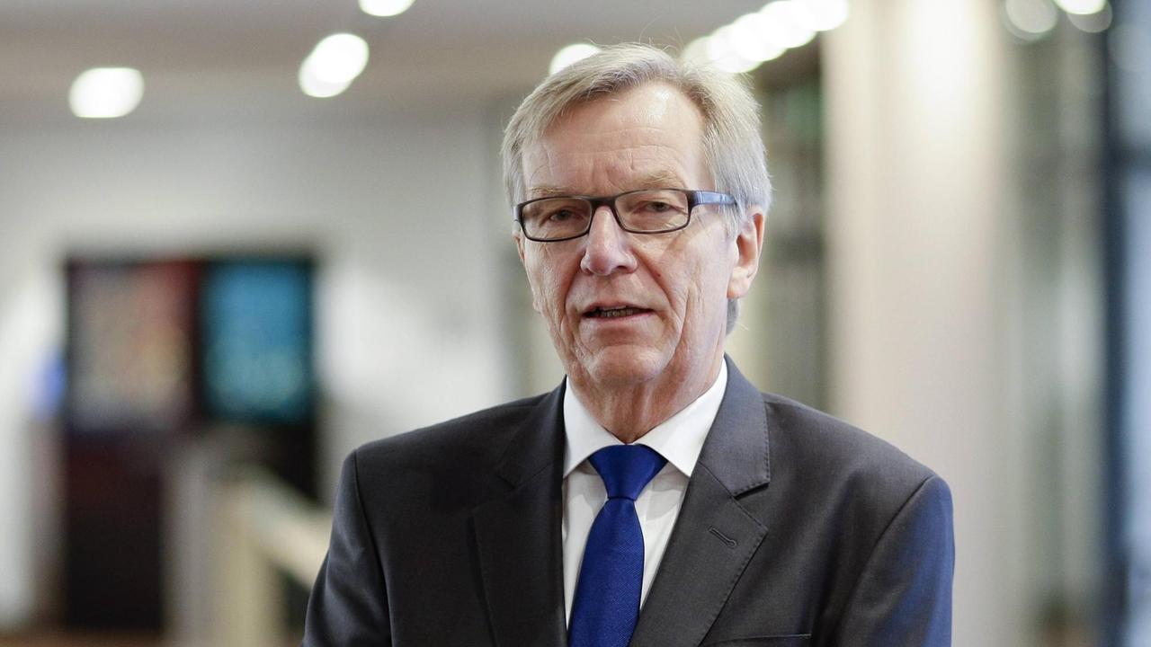 Der Medienwissenschaftler Bernd Gäbler, Autor der Studie "AfD und Medien" Der Medienwissenschaftler Bernd Gäbler, Autor der Studie "AfD und Medien"