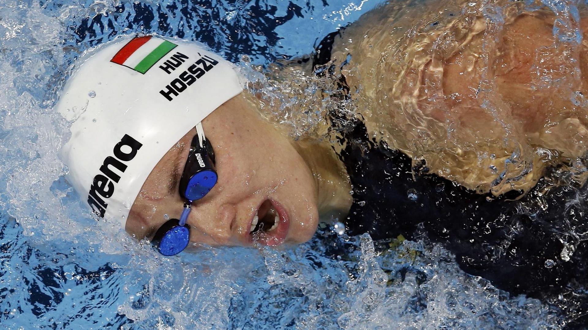 Katinka Hosszu beim 200 Meter Wettbewerb im Dezember 2016 Katinka Hosszu beim 200 Meter Wettbewerb im Dezember 2016
