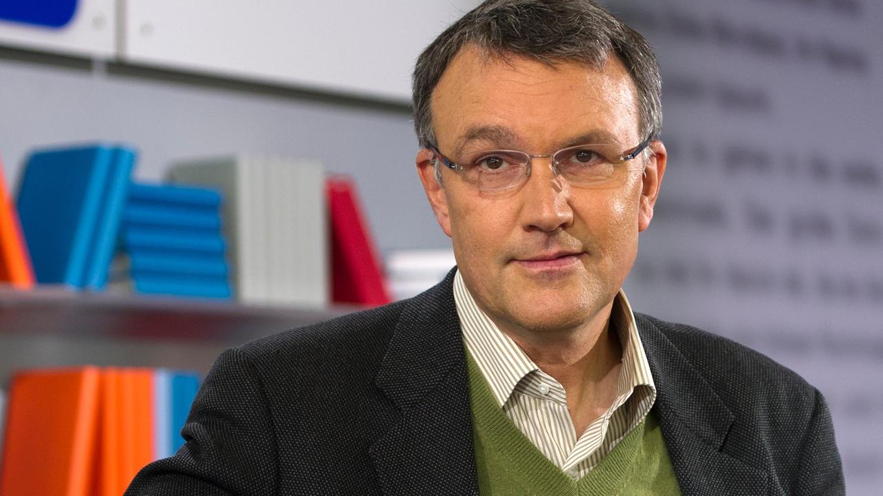 Michael Lüders , aufgenommen am 14.10.2011 auf der 63. Frankfurter Buchmesse in Frankfurt am Main. Michael Lüders , aufgenommen am 14.10.2011 auf der 63. Frankfurter Buchmesse in Frankfurt am Main.