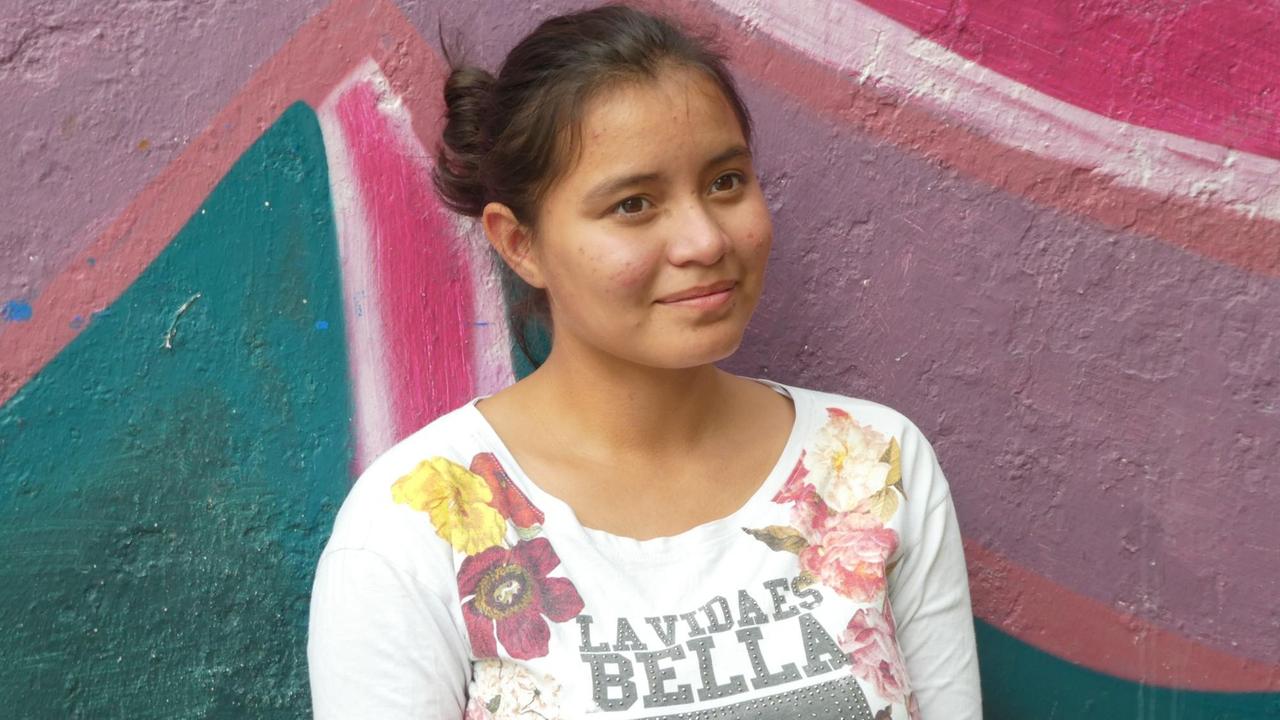 Alejandra aus El Salvador flüchtete mit acht Jahren vor ihrer gewalttätigen Mutter. Das Ziel: die USA.