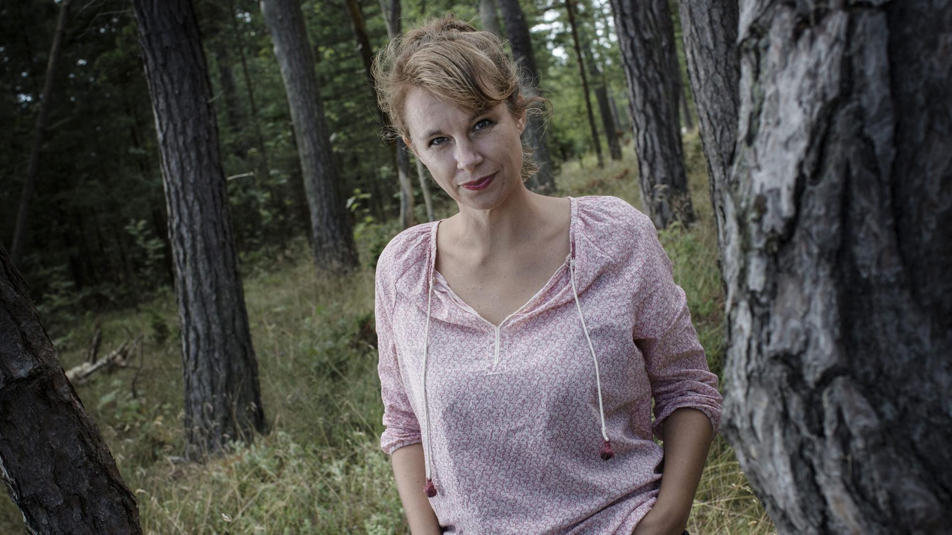 Die schwedische Schriftstellerin Sara Stridsberg 2014 auf Gotland